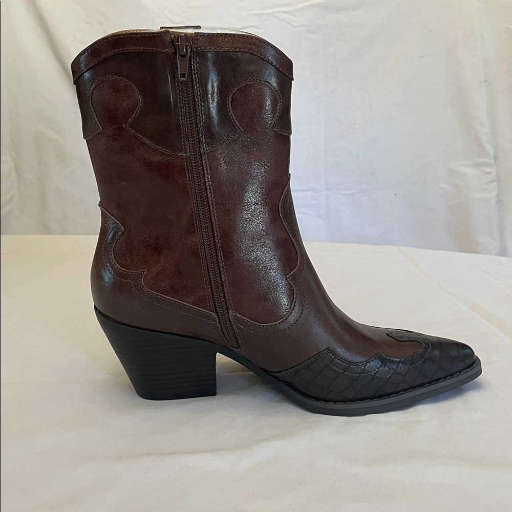 Brown and Black Western Boots - Crown Vintage